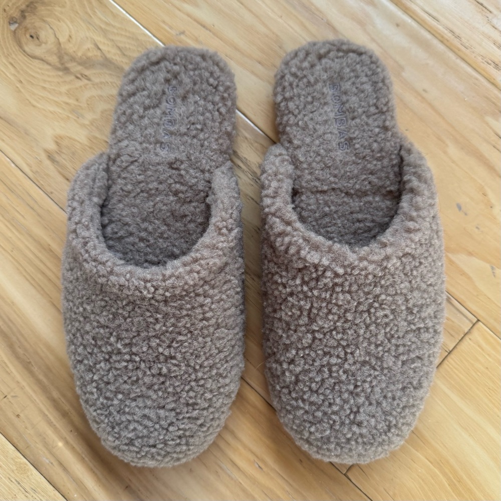 Bombas Sunday slipper cozy Sherpa mule slip on house shoe women’s size 6
